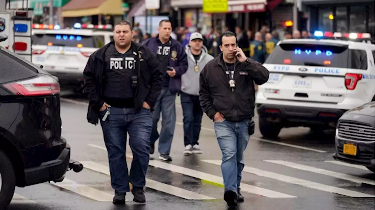 At least 5 people shot at New York subway station