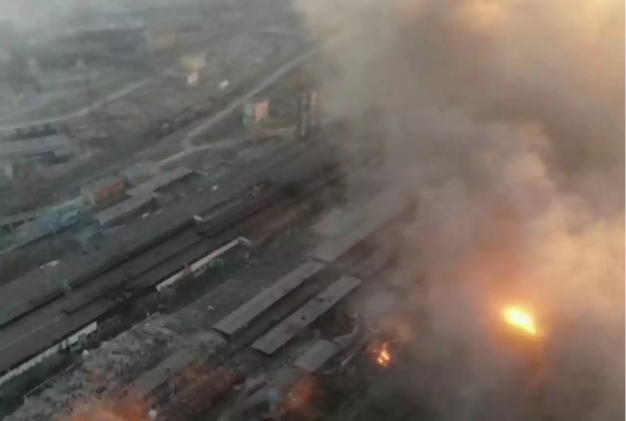 Ucrânia acusa Rússia de lançar substância tóxica sobre Mariupol
