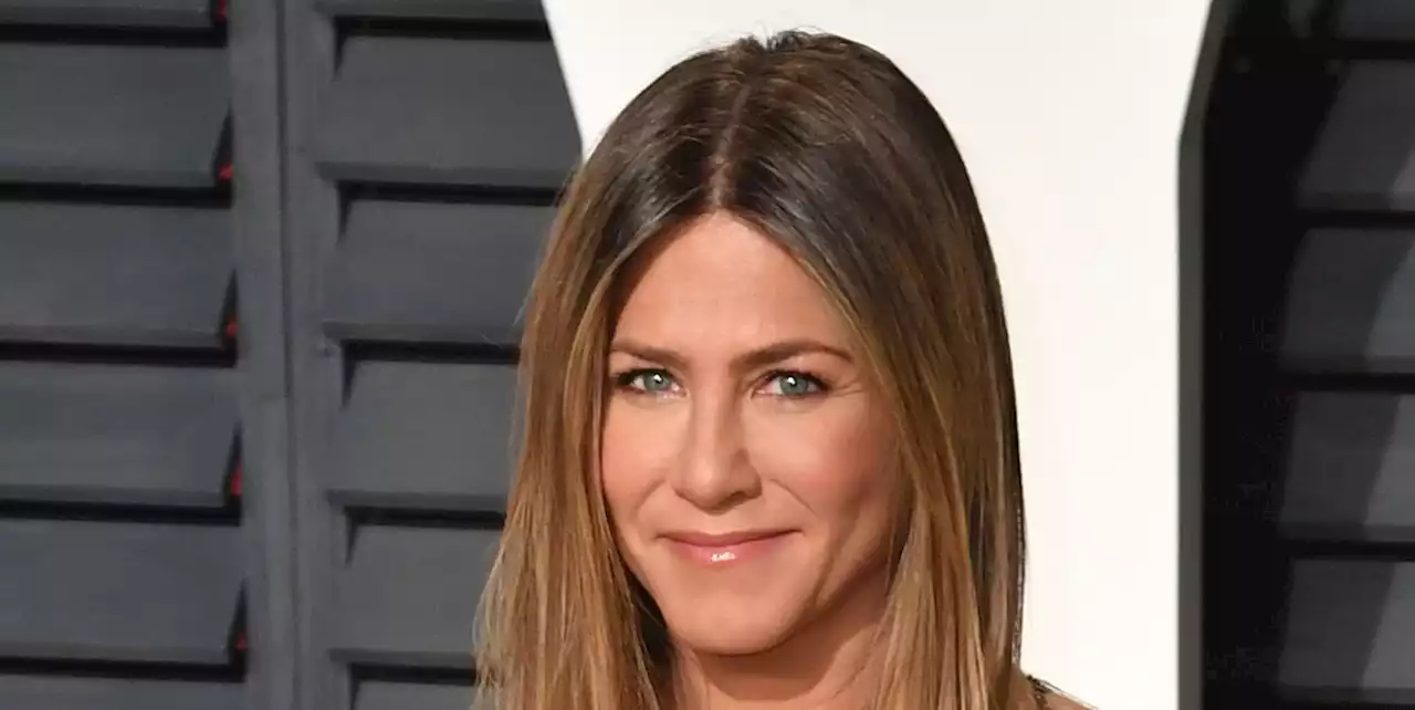 Jennifer Aniston Just Rocked a Pamela Anderson-Inspired Hairstyle