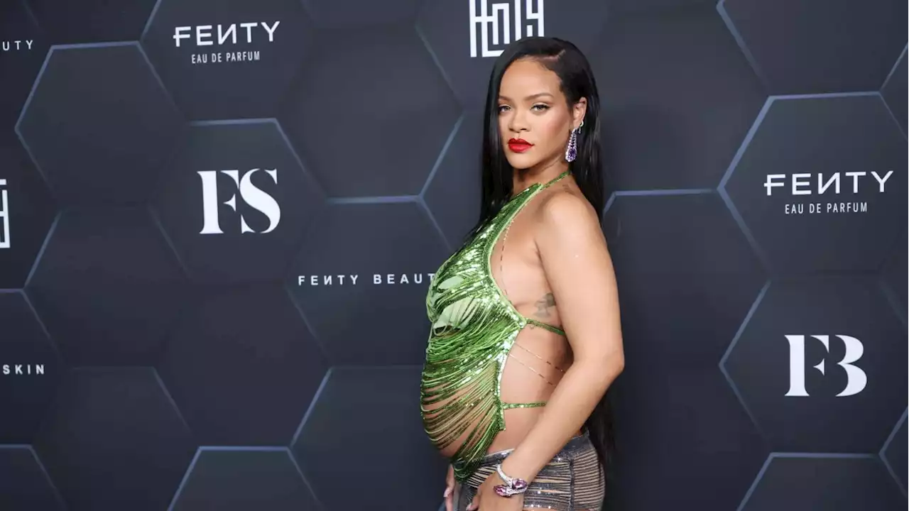 Rihanna Tells ‘Vogue’: ‘Why Should You Be Hiding Your Pregnancy?’