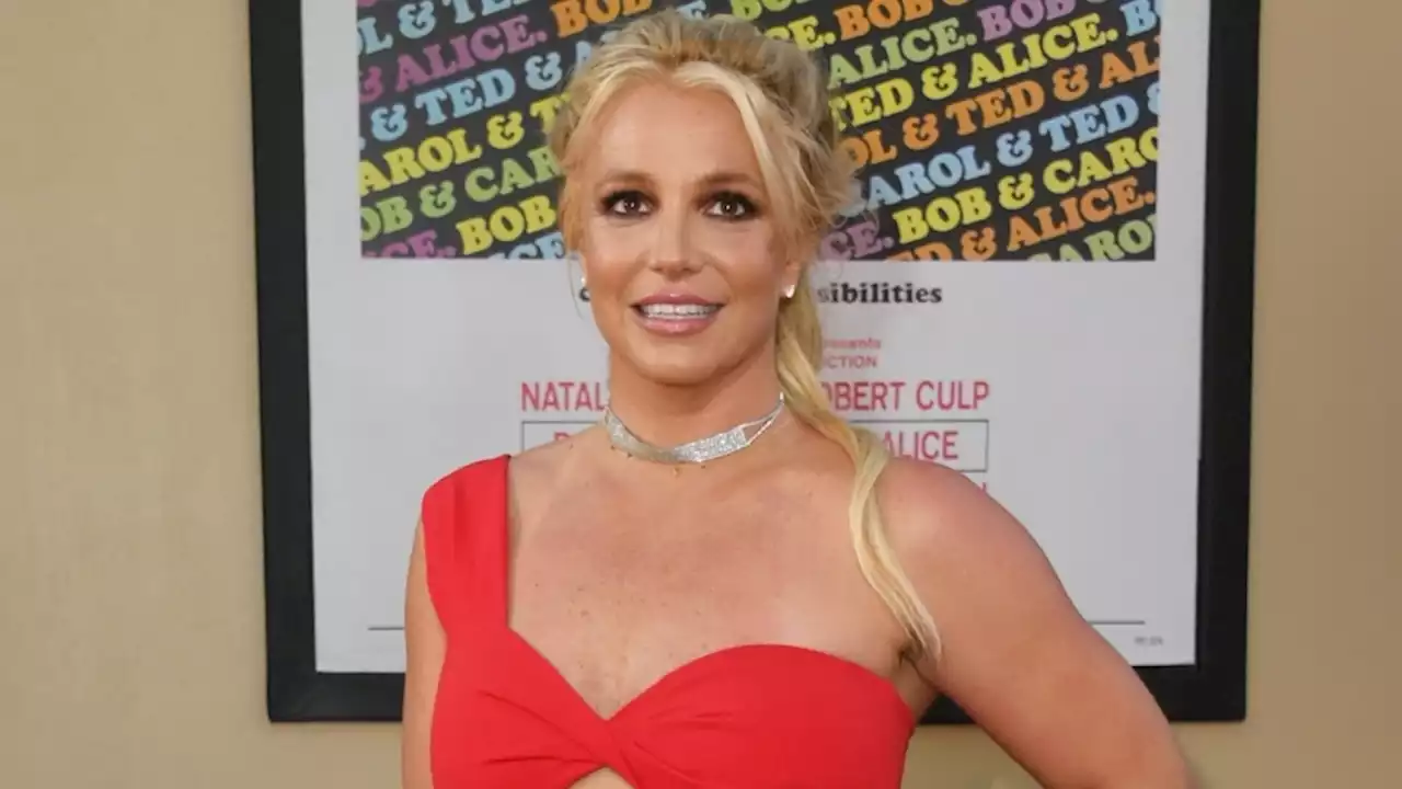 Britney Spears Says She’s Pregnant, Expecting First Child With Sam Asghari: “It’s Growing”