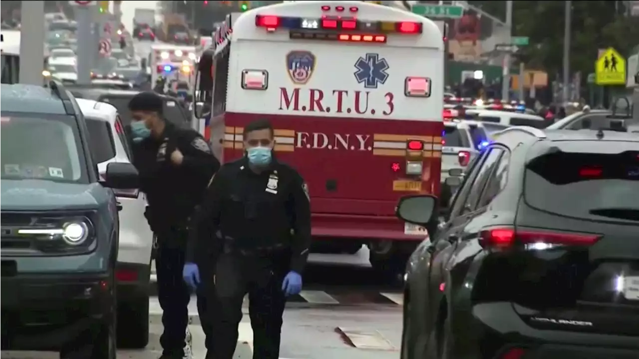 5 shot, unexploded devices found at New York City subway station