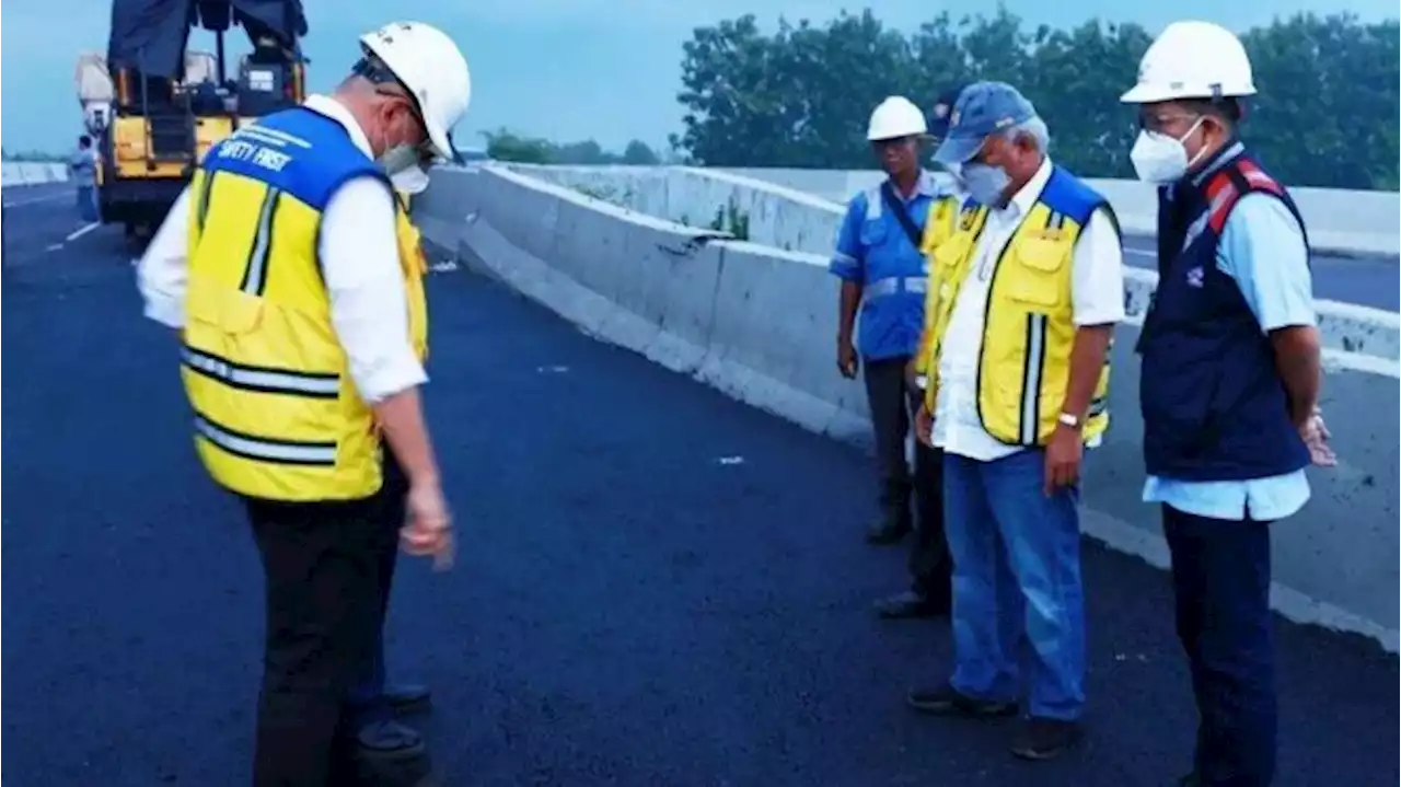 Menteri PUPR: Pelebaran Tol Jakarta-Cikampek Rampung H-10 Lebaran