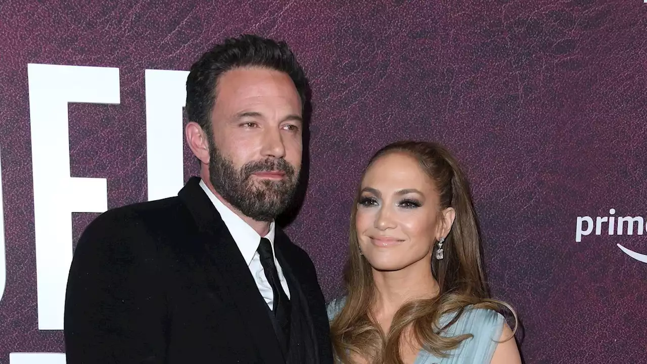 Images of the Week: Jennifer Lopez and Ben Affleck Get Engaged