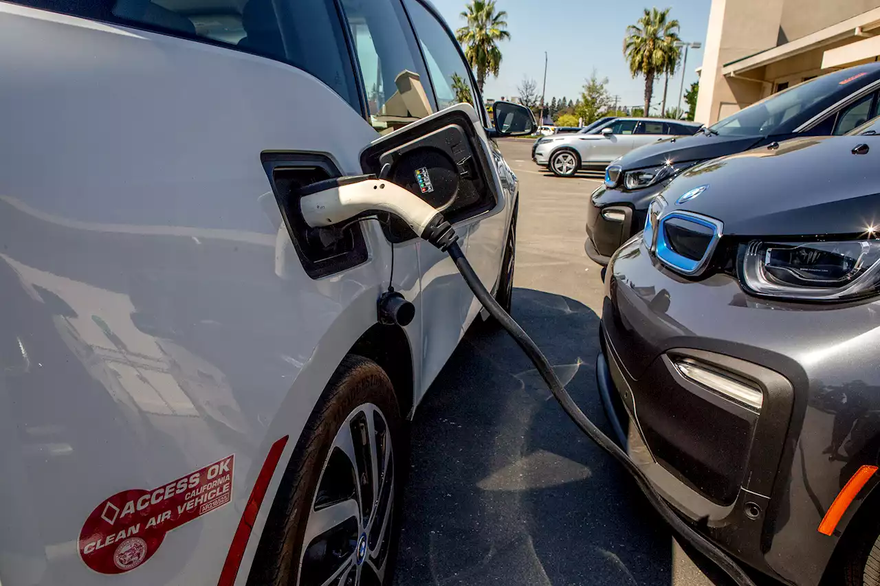 Clean-car rules: California unveils proposed measure to ban new gasoline-fueled cars