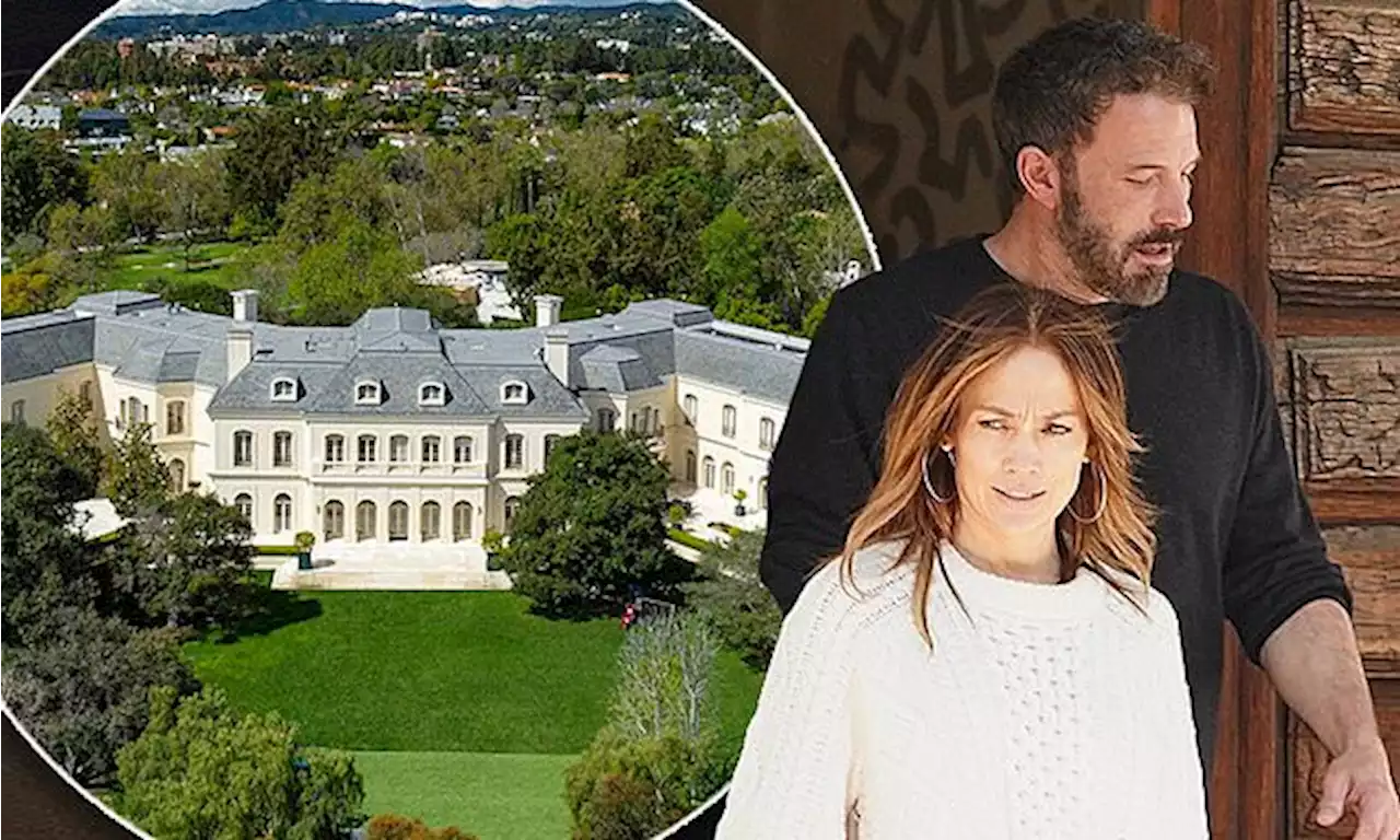 Jennifer Lopez and Ben Affleck look at $160MILLION mansion