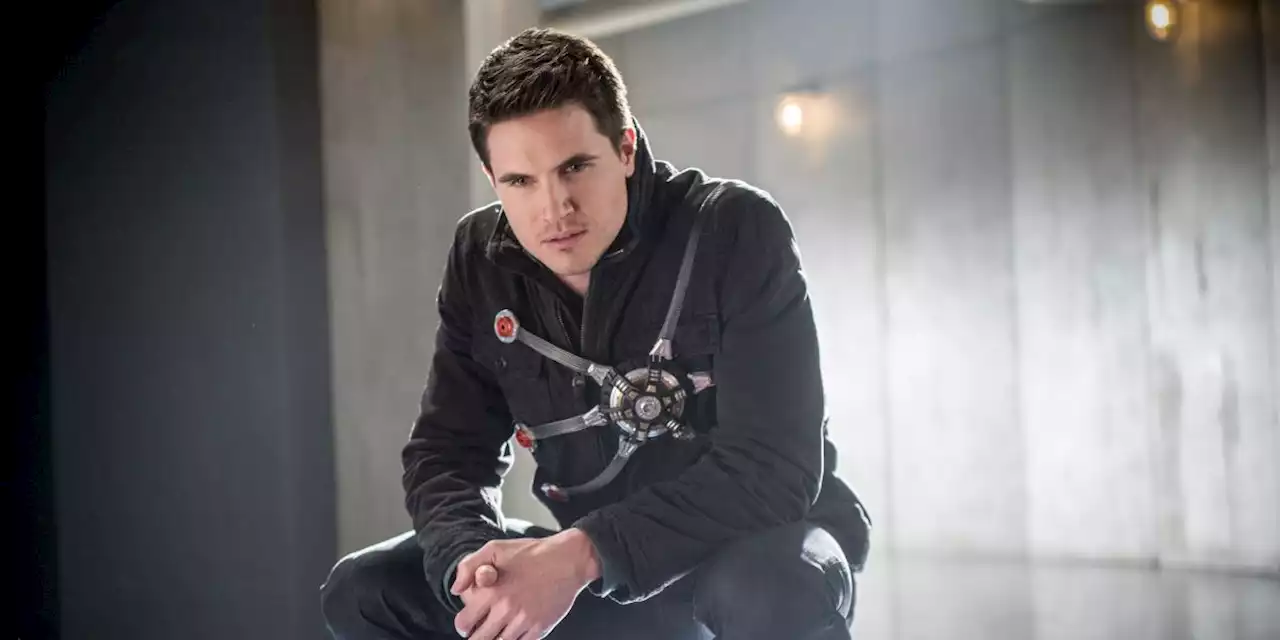 The Flash's Robbie Amell breaks down his character's surprise return