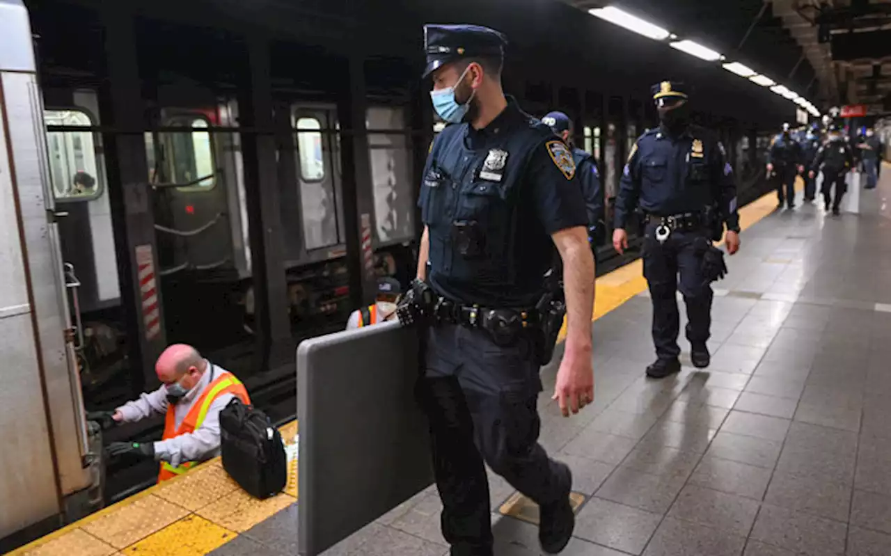 Police intensify manhunt for New York subway shooter