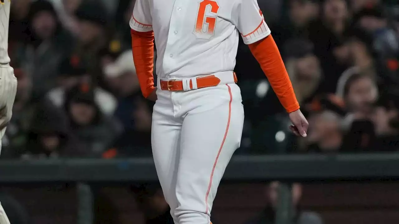 San Francisco Giants' Alyssa Nakken becomes 1st MLB female coach on field