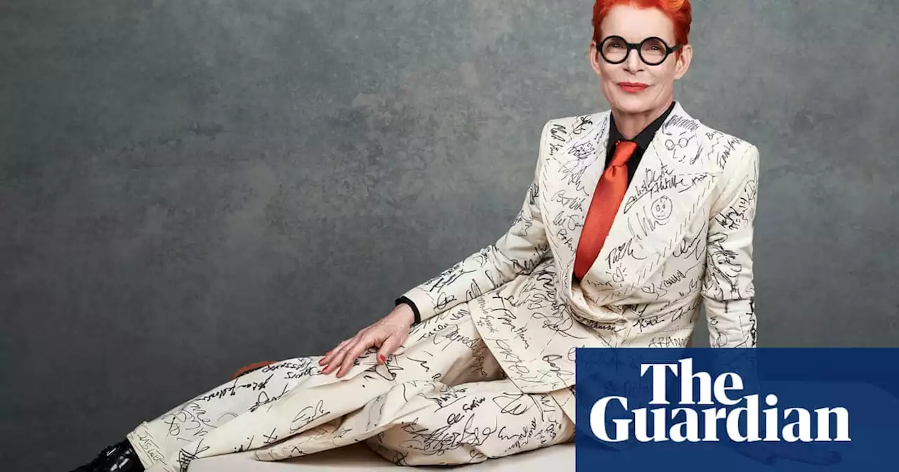 V&A acquires ‘autograph suit’ signed by stars at Baftas and Oscars