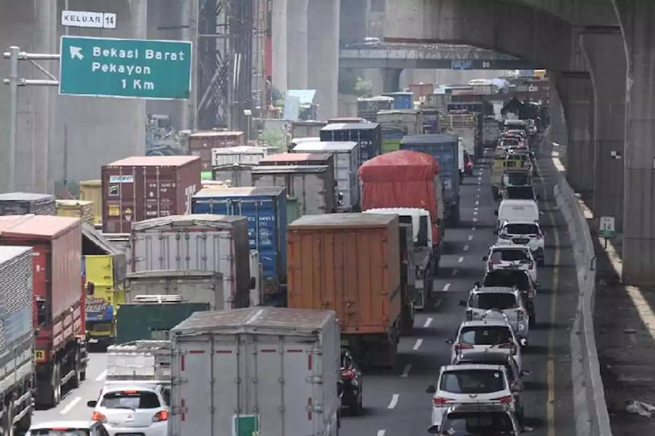 Rekayasa Lalu Lintas Berlapis Mudik Lebaran 2022 di Jalan Tol Cikampek - Berita Utama - koran.tempo.co