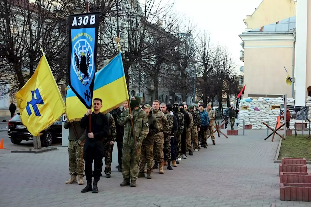 В Канаде узнали, что их инструкторы тренировали “крайне правых” на Украине