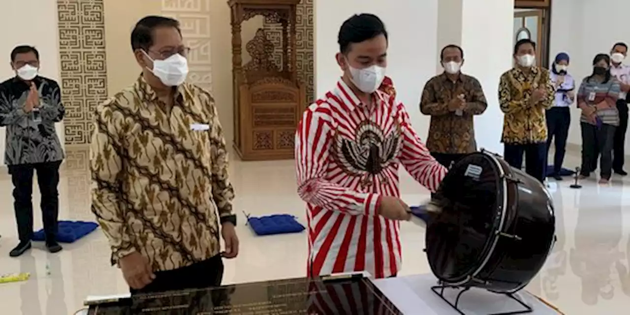 Wali Kota Gibran dan Dirut PT KAI Resmikan Masjid Stasiun Solo Balapan | merdeka.com