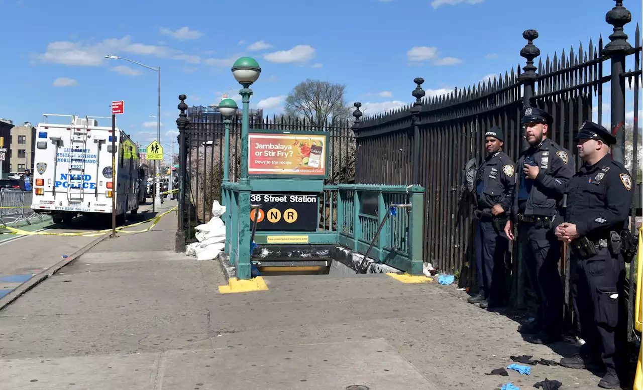 Police hunt gunman who wounded 10 in Brooklyn subway attack - New York Amsterdam News