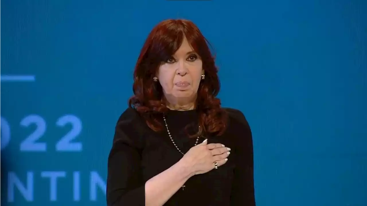 Cristina Kirchner: 'Quien diga que el Estado no es importante, es necio o cínico'