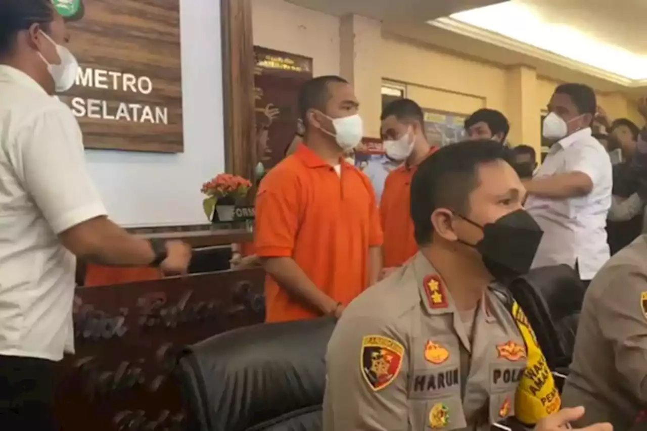 Putra Siregar Resmi Ditahan, Kronologi Masalah Cewek Sebabkan Tendangan Dilayangkan hingga Kasus Penganiayaan - Pikiran-Rakyat.com