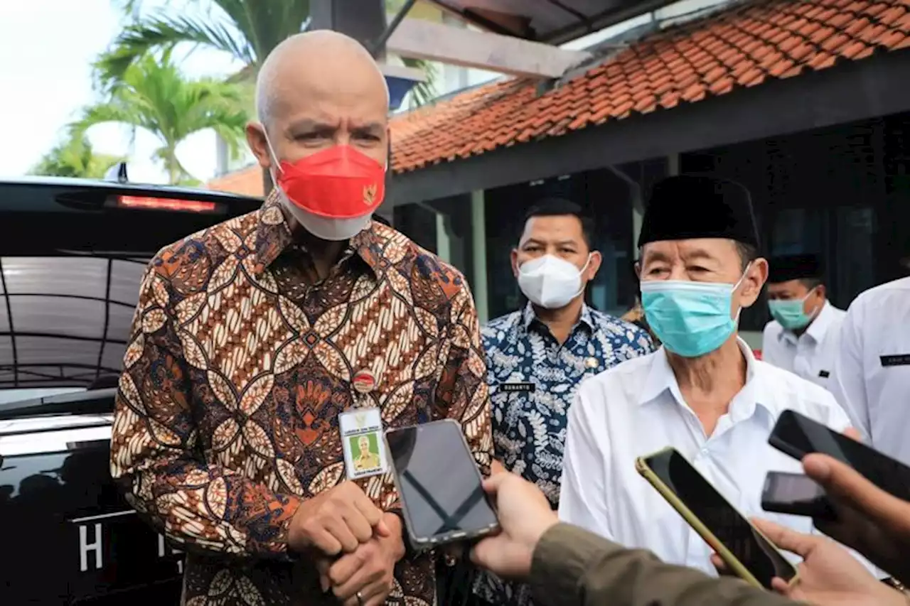 Rumahnya Dibangun Ganjar Pranowo, Bu Narmi: Alhamdulillah, Ya Allah Aku Seneng - Pikiran-Rakyat.com