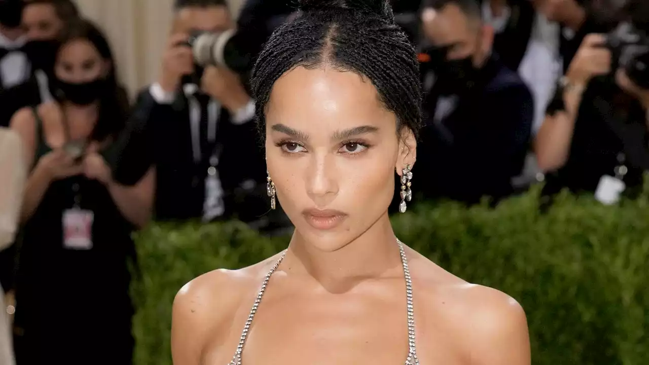 Zoë Kravitz Channeled Her Inner Catwoman With Her Paris 'Fit