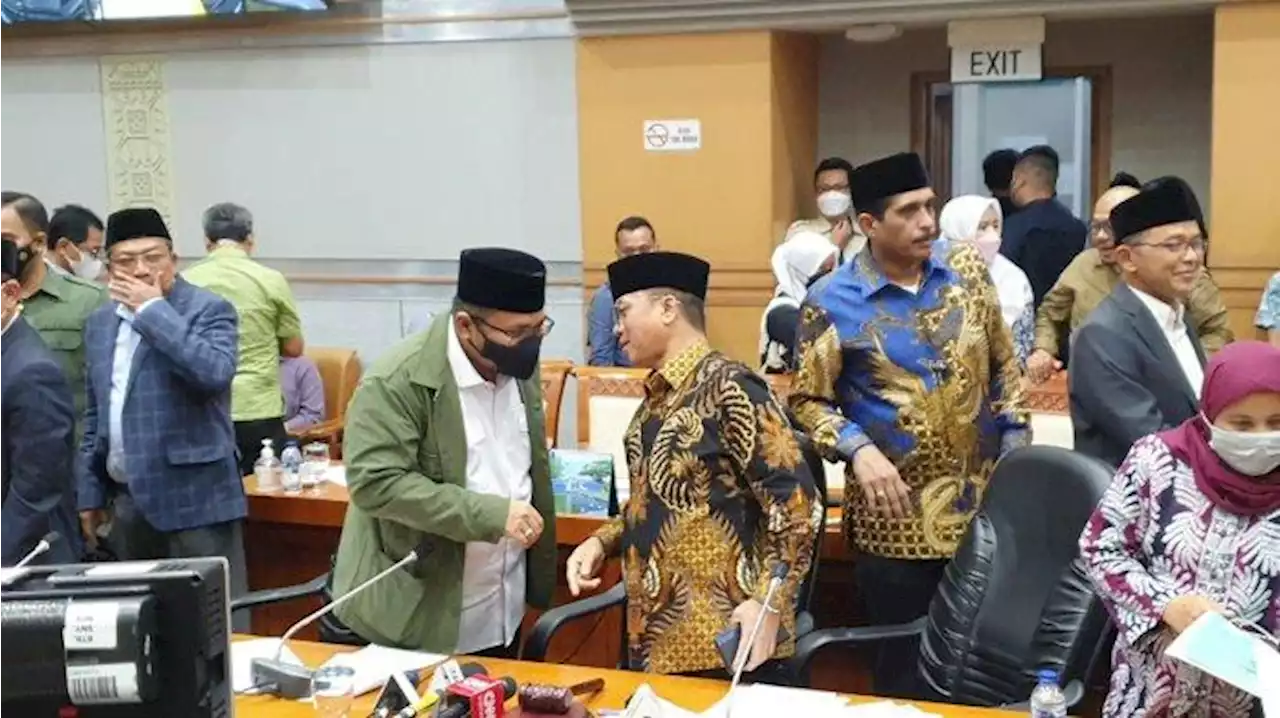 DPR dan Menteri Agama Tetapkan Biaya Haji 2022 Sebesar Rp 39,8 Juta Per Jemaah - Tribunnews.com