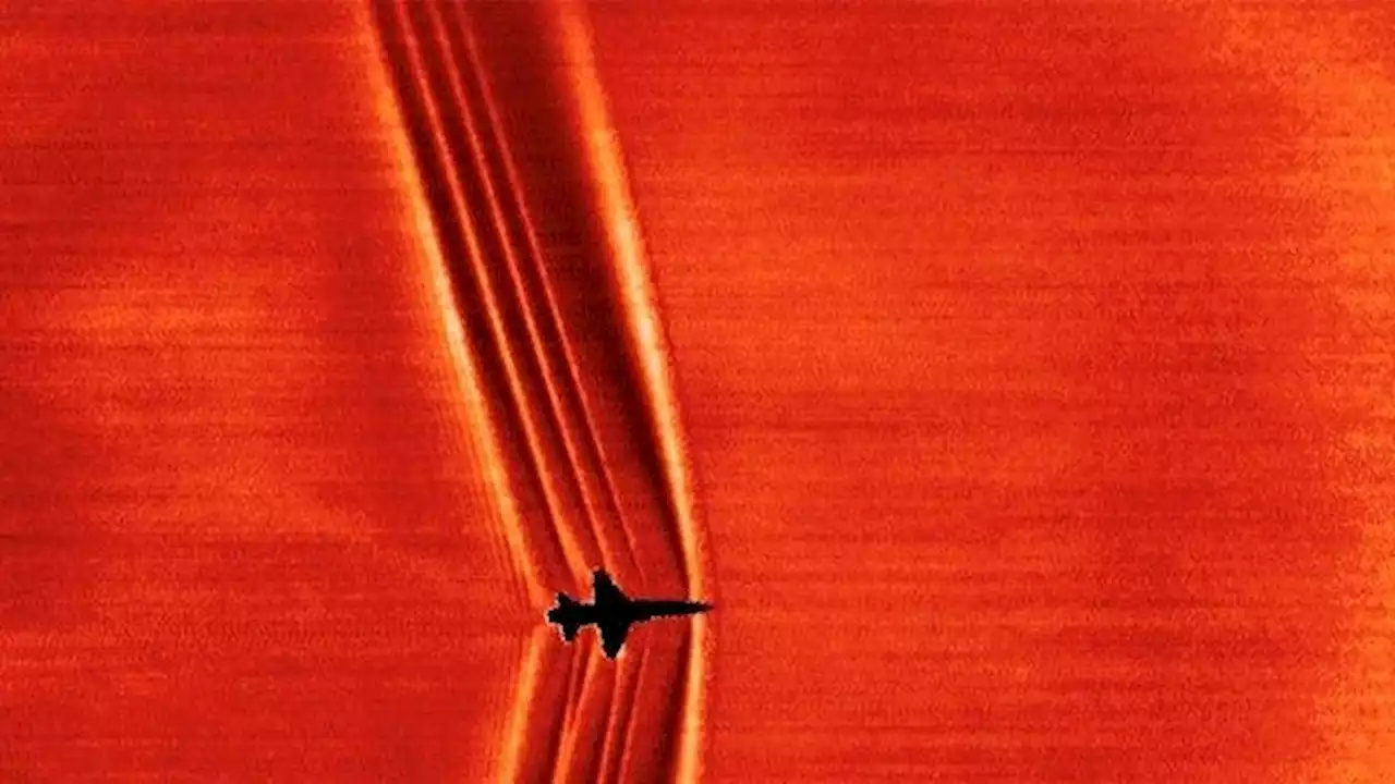 超音速機が「空を引き裂く」画像を、NASAはどうやって撮影したのか