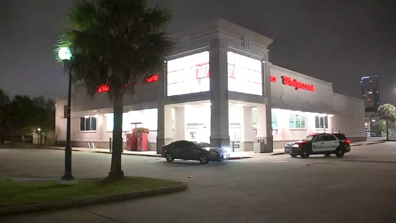 3 young suspects robbed Walgreens at gunpoint before police chase, HPD says