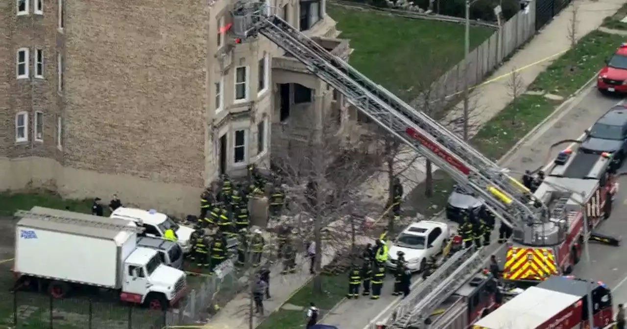 City says East Garfield Park building, where a porch collapsed, killing one and injuring two others, 'must be demolished'