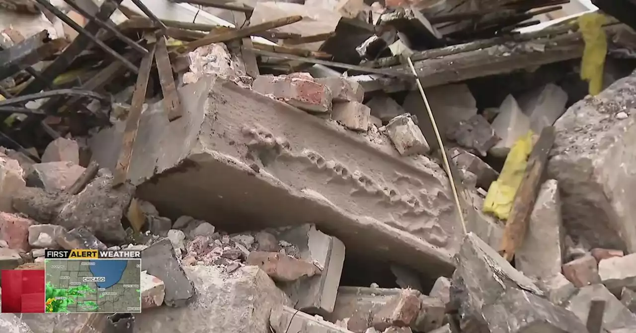 Search for answers at site of East Garfield Park building where a porch collapsed, killing one and injuring others