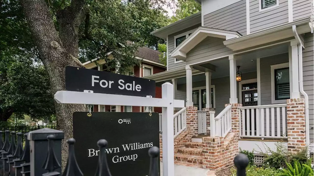 Mortgage rates hit 5% for the first time in over a decade