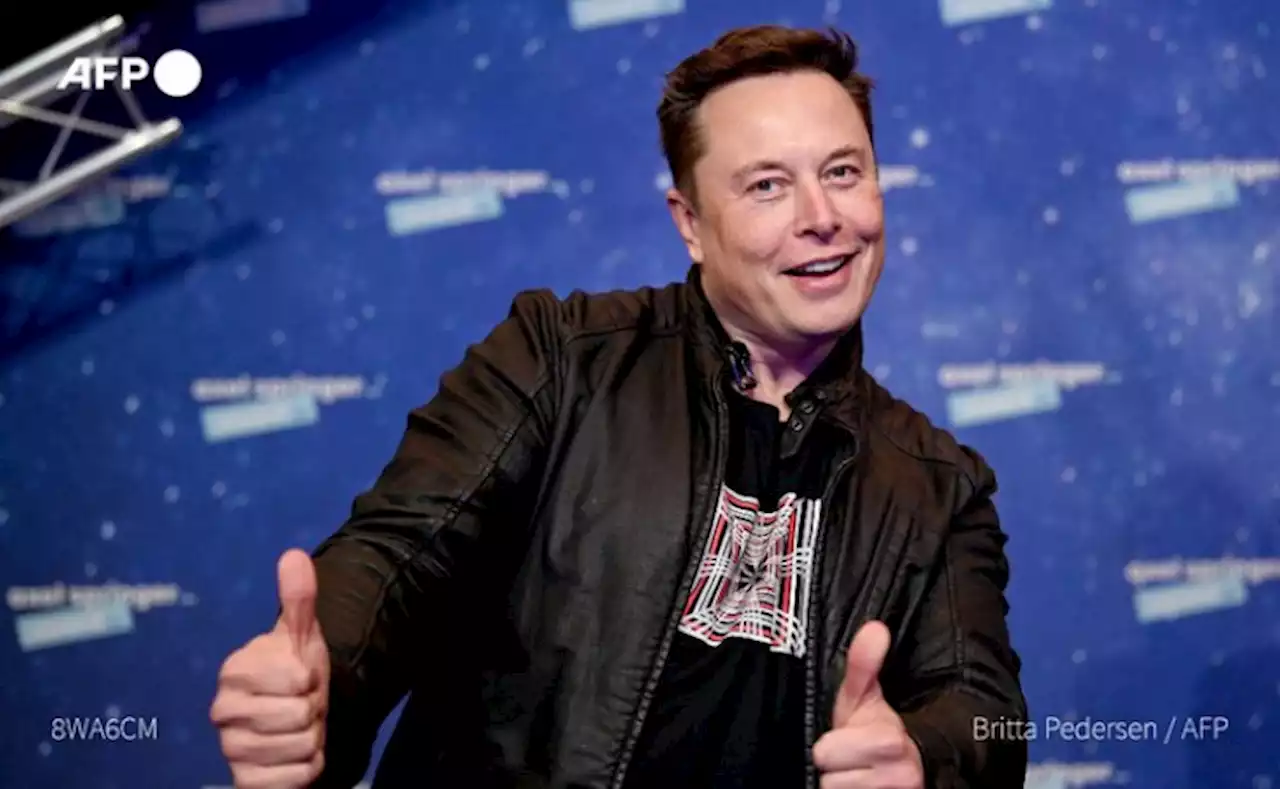 Elon Musk lanza oferta hostil para comprar el '100% de Twitter'