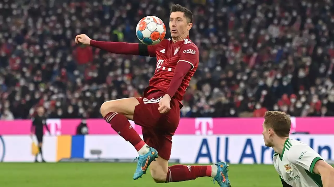 Le patron du Bayern Munich tape du poing sur la table pour Robert Lewandowski