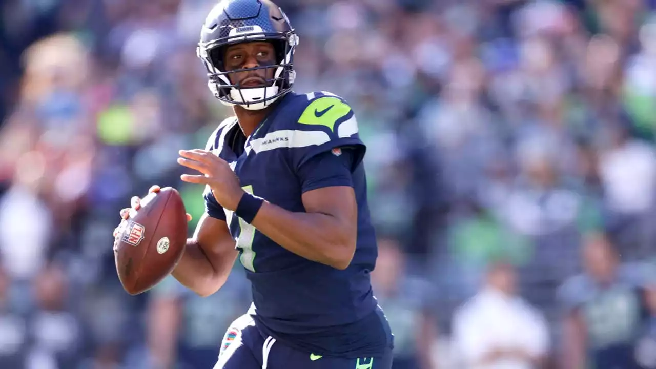 Reports: Seahawks re-signing Geno Smith