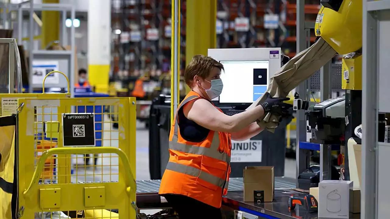 Amazon warehouse injury rate climbed 20% in 2021