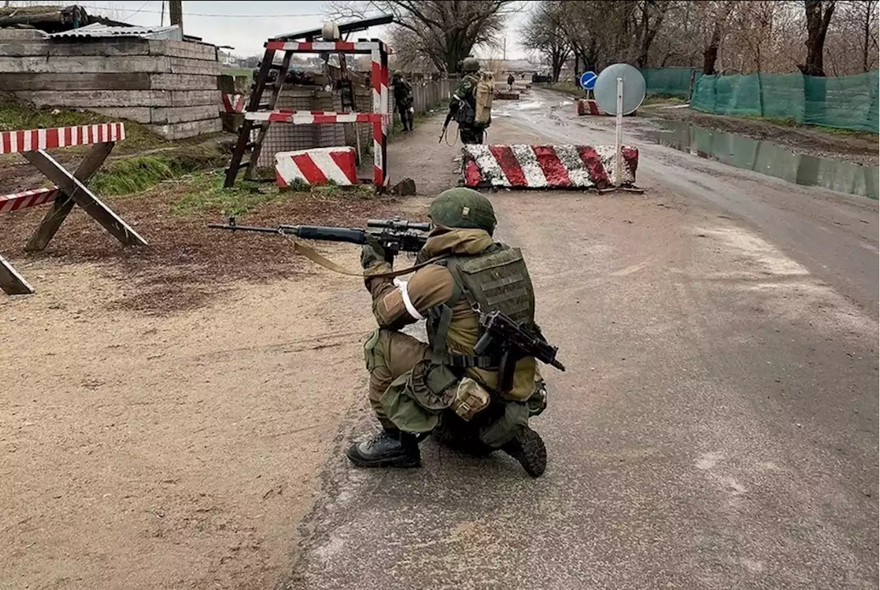 Снайперская война в Мариуполе: украинские националисты укрылись в катакомбах под городом