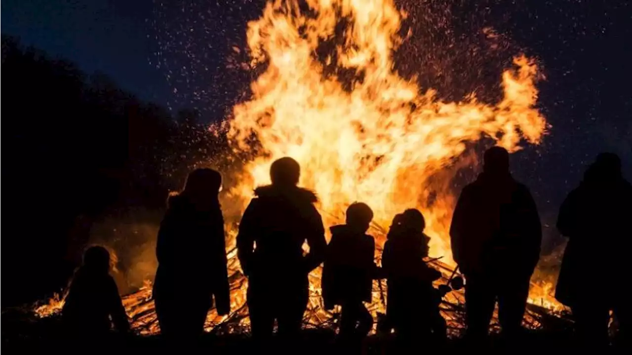 Nach zwei Jahren Pause: Wieder zahlreiche Osterfeuer im Land