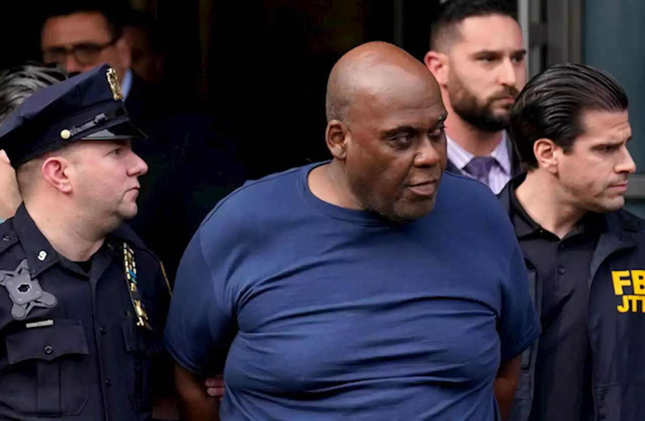 US police search for motive over New York subway shooting