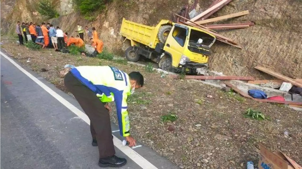 Berikut Identitas 18 Jenazah Korban Truk Maut Papua Barat: Hari Ini Diterbangkan ke NTT - Tribunnews.com