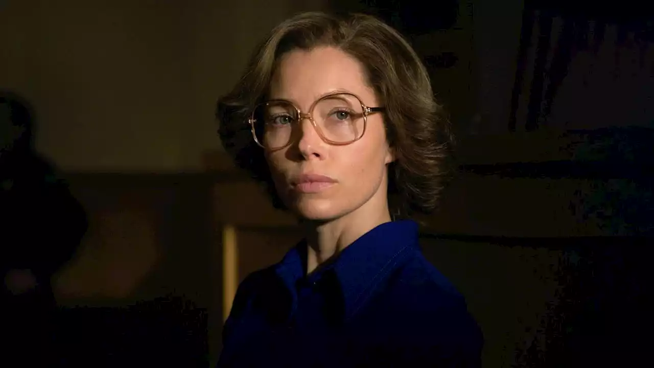 Jessica Biel Transformed Into An Axe Murdering Housewife For ‘Candy’