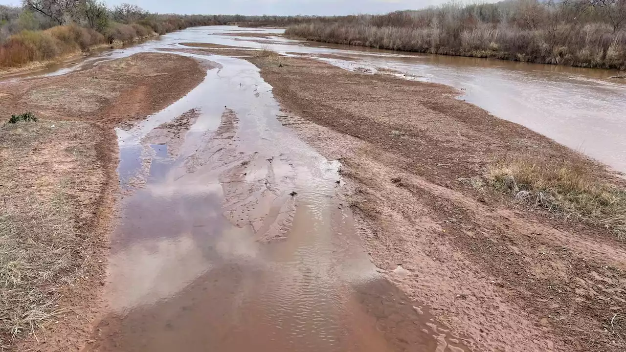 Expanding drought leaves western US scrambling for water