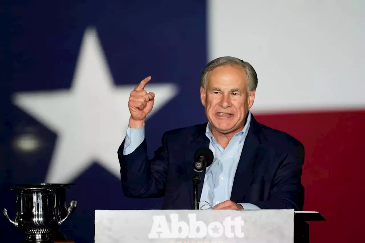 Migrants arrive in D.C. on buses sent by GOP Texas Gov. Greg Abbott