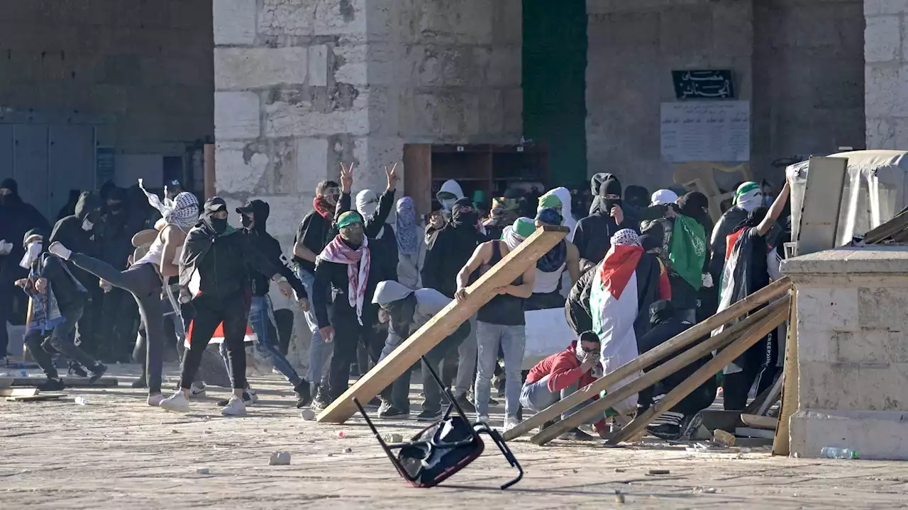 Clashes erupt at Jerusalem holy site, 152 Palestinians hurt