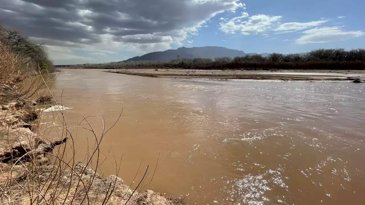 Expanding drought leaves western US scrambling for water