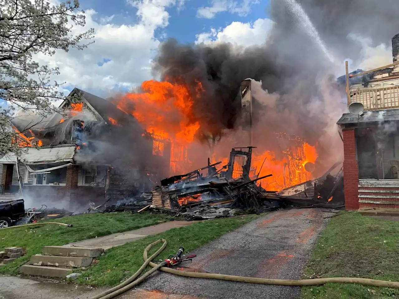 5 houses, 2 garages, 12 vehicles go up in flames on Cleveland’s East Side