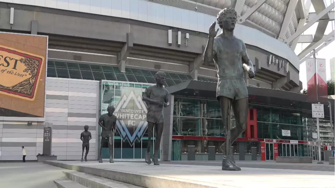 Plaque celebrating Terry Fox's Métis heritage added to Vancouver statue