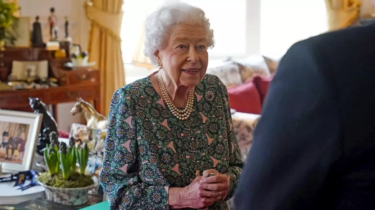 Queen Elizabeth Will Not Attend Easter Sunday Church Service