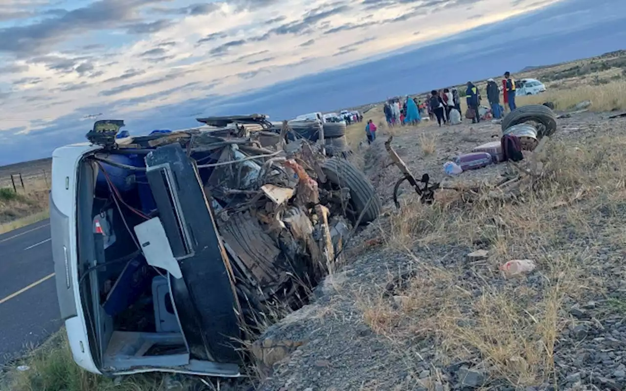 11 killed in N1 crash between Beaufort West and Leeu Gamka