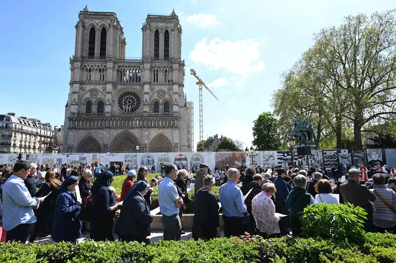 Catholics mark Good Friday outside Notre-Dame three years after fire