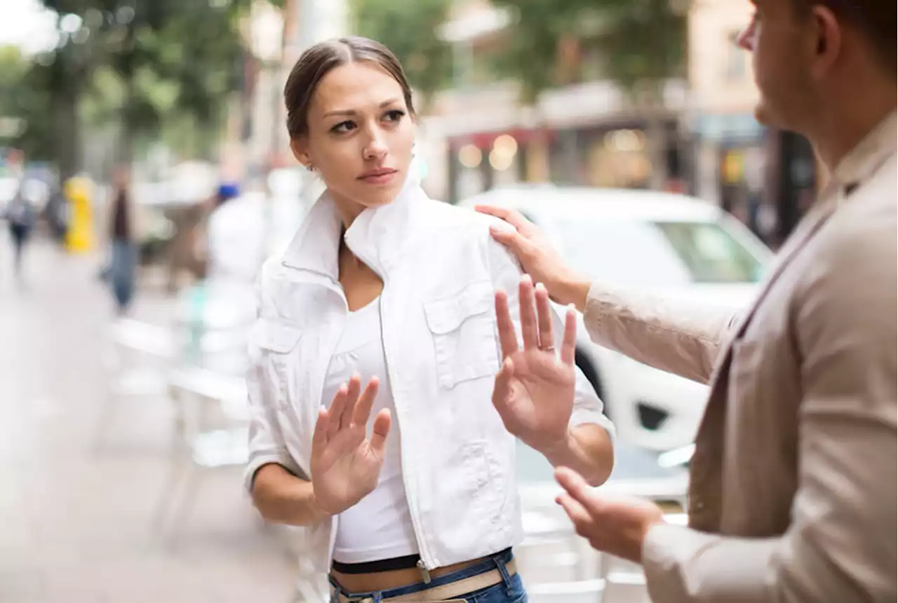 Harcèlement de rue : voici les applications à télécharger pour mieux se protéger - Grazia