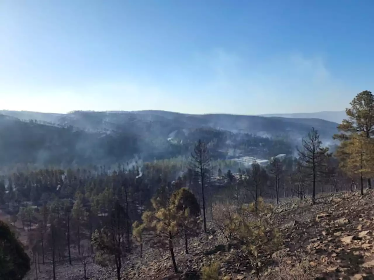 2 dead, more than 200 homes charred in New Mexico wildfire