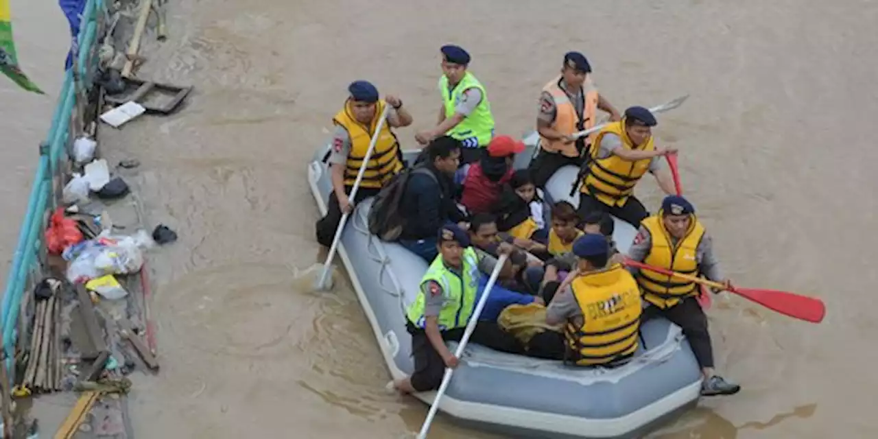 DPRD Minta Pemprov DKI Serius Atasi Banjir Manfaatkan Dana PEN untuk Pembebasan Lahan | merdeka.com