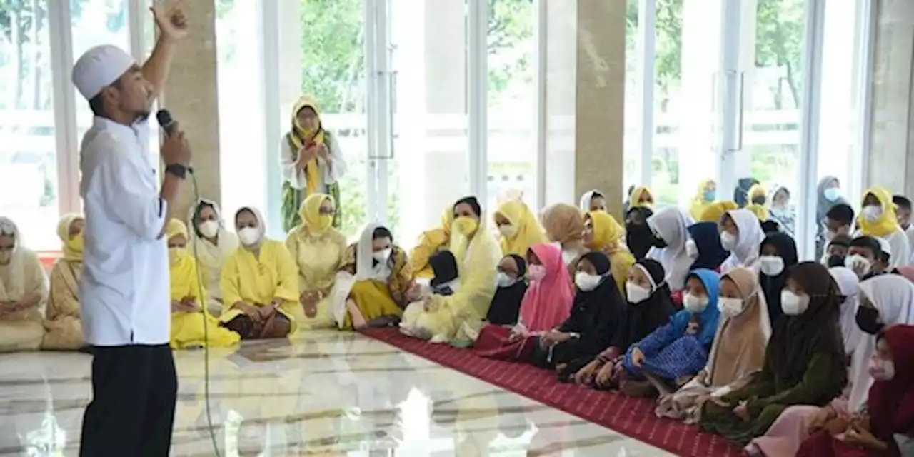 IIPG Ajak Istri Politisi Golkar Memakmurkan Masjid Selama Ramadan | merdeka.com